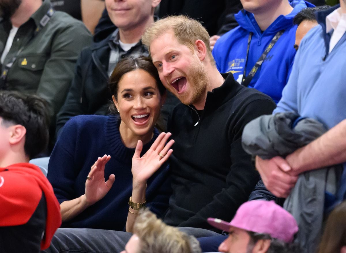 VANCOUVER, BRITISH COLUMBIA - FEBRUARY 09: Meghan, Duchess of Sussex and Prince Harry, Duke of Sussex attend the wheelchair basketball during day one of the 2025 Invictus Games at the Vancouver Convention Centre on February 09, 2025 in Vancouver, British Columbia. (Photo by Karwai Tang/WireImage)