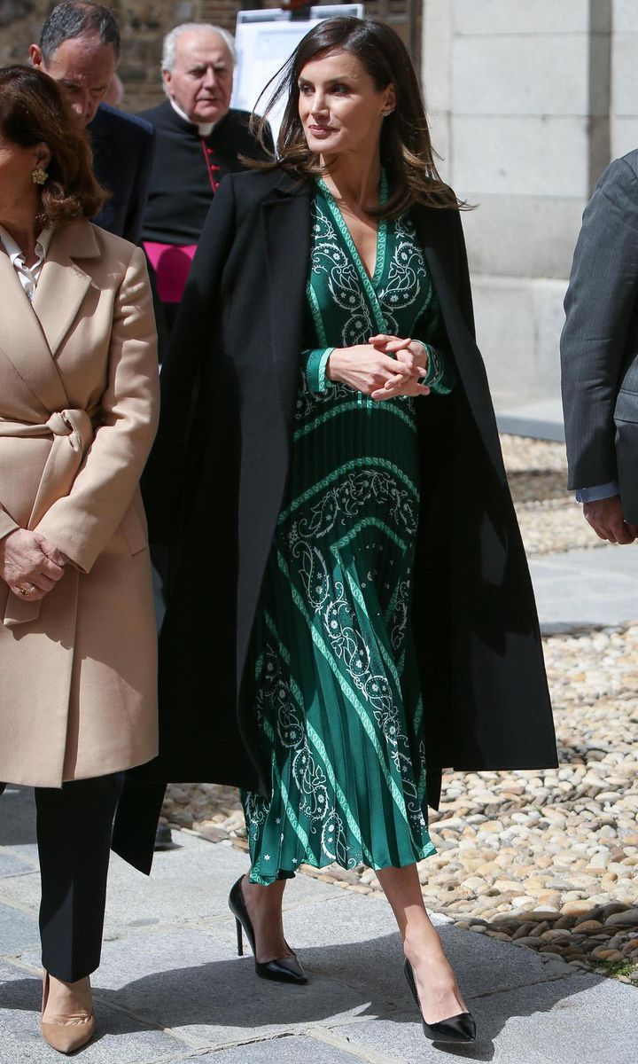 Royal ladies wearing green