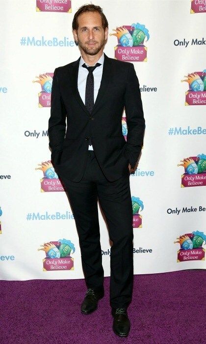 November 14: Josh Lucas was laid-back and handsome on the carpet of the 2016 Only Make Believe gala in NYC.
Photo: Astrid Stawiarz/Getty Images