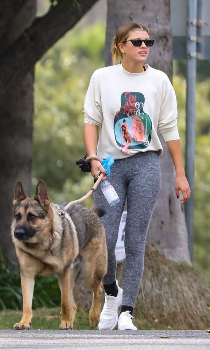 Sofia Richie walking her dog