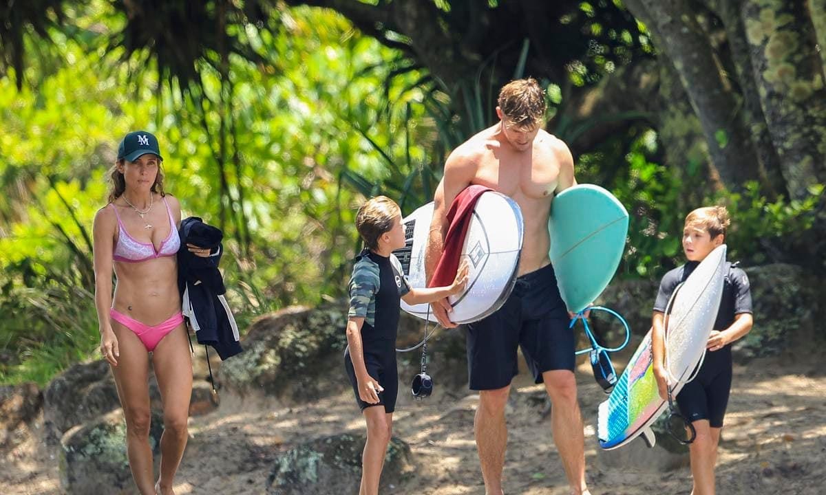 Elsa Pataky, Chris Hemsworth and their family