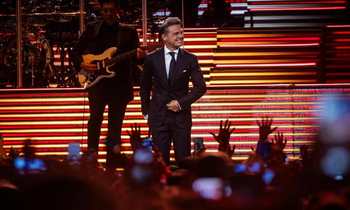 Luis Miguel In Concert In Buenos Aires