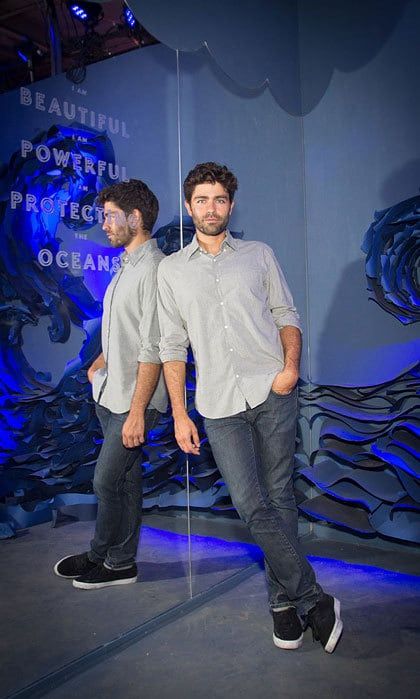 Seeing double! Adrian Grenier posed in the Lonely Whale Foundation room at the second annual Refinery29 29Rooms: Powered by People.
Photo: Mark Sagliocco/FilmMagic