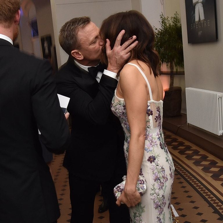 Daniel Craig and Rachel Weisz kissed on a night out in London.
Photo: Getty Images