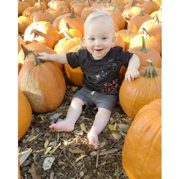 Charles Kelley of Lady Antebellum's son Ward was one happy camper sitting amongst a sea of pumpkins.
Photo: Instagram/@cassiemkelley