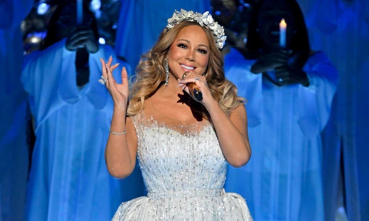 Mariah Carey: Merry Christmas To All!