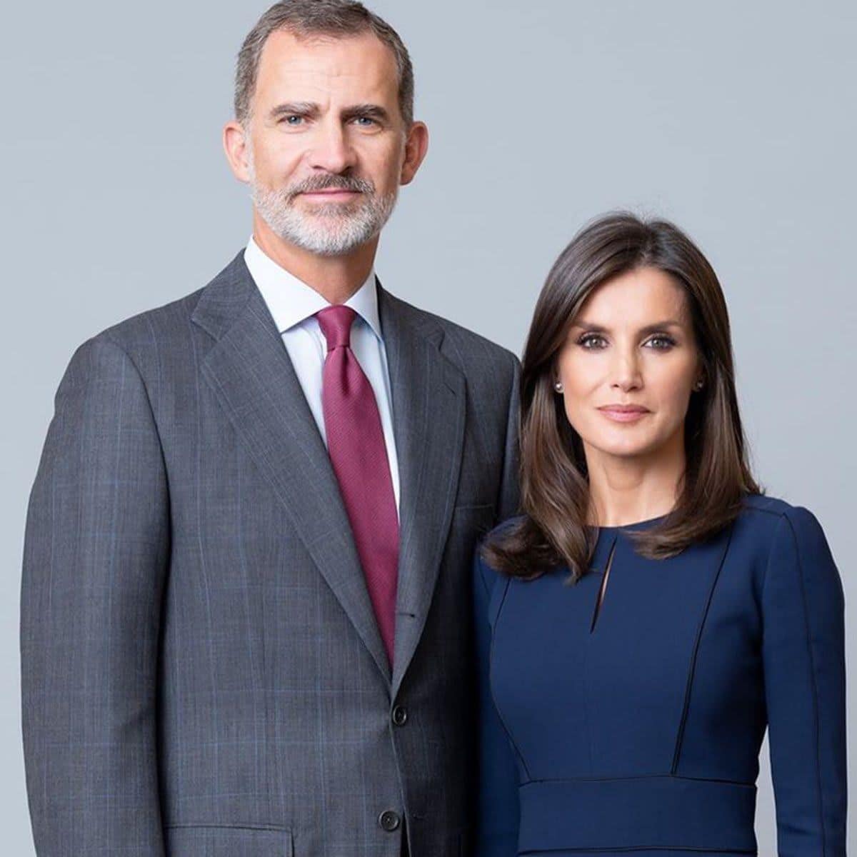 Spanish Royal family new official pictures Queen Letizia King Felipe