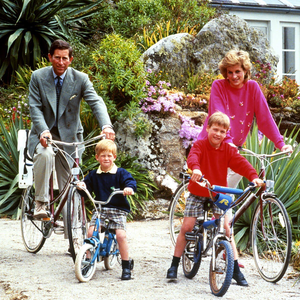 Prince William vacationed on the Isles of Scilly with his parents and brother in 1989