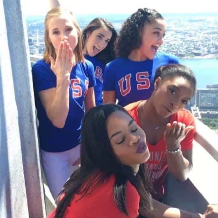 Madison Kocian, Aly Raisman, Laurie Hernandez, <a href="https://us.hellomagazine.com/tags/1/simone-biles/"><strong>Simone Biles</strong></a> and Gabby Douglas
<br>
Photo: Instagram/@simonebiles