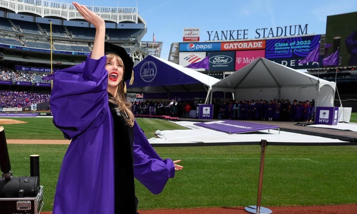 Taylor Swift Delivers New York University 2022 Commencement Address
