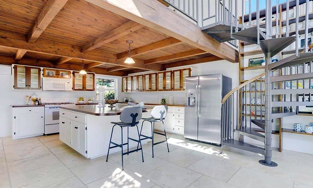 Iggy Azalea's new $5.2 Million Mansion