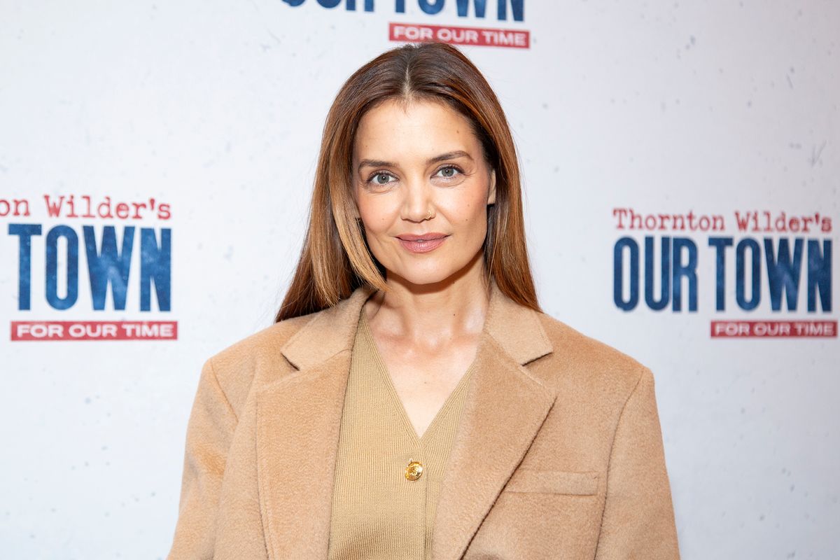 Katie Holmes is now working in the Broadway show 'Our Town'