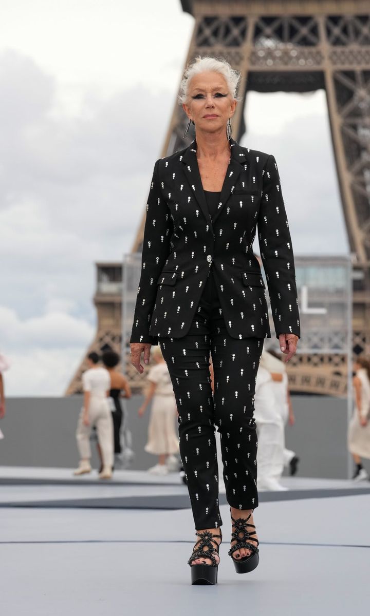 "Le Defile L'Oreal Paris 2021" : Runway   Paris Fashion Week   Womenswear Spring Summer 2022