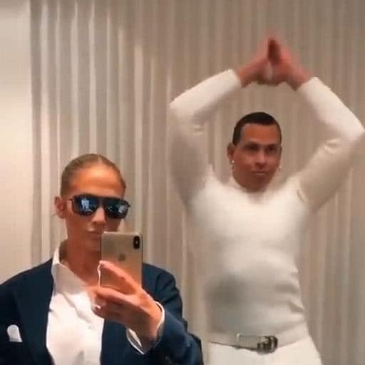 Alex Rodriguez swap clothes with Jennifer Lopez