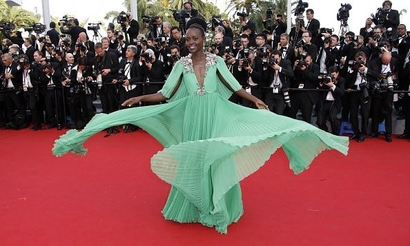 A light breeze added the finishing touches to a design that was made with the red carpet 'Wow' factor. In this case, Gucci and Lupita Nyong'o stolel the show.
<br>
Photo: Getty Images