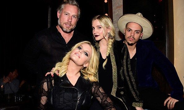January 5: Jessica and Ashlee Simpson spent some quality sister time with their husbands, Eric Johnson and Evan Ross at Linda Perry's "Hands of Love" celebration in L.A..
<br>
Photo: Getty Images