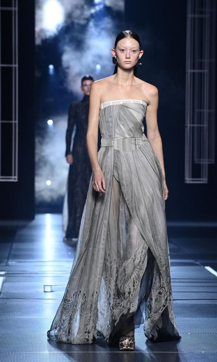 Fendi Couture : Runway - Paris Fashion Week - Haute Couture Spring/Summer 2022