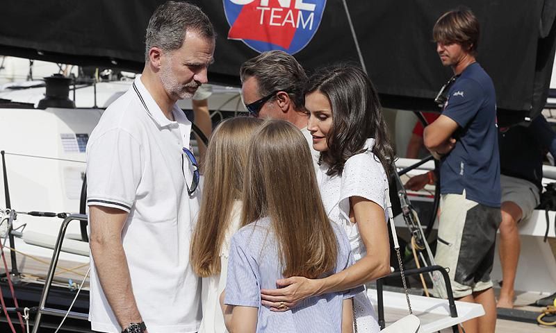 Queen Letizia and King Felipe in Mallorca with Princess Leonor and Infanta Sofia