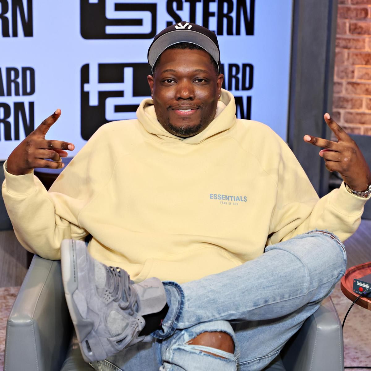Michael Che Visits SiriusXM's 'The Howard Stern Show'