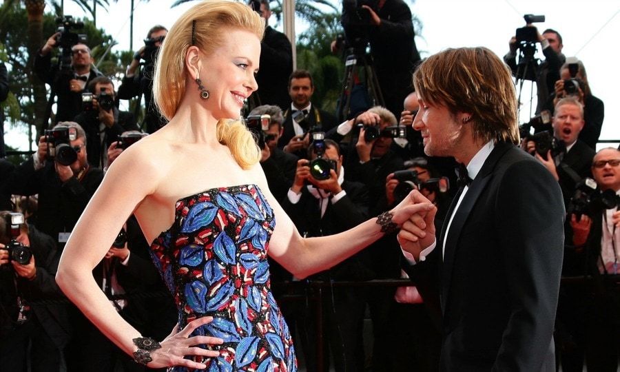 ...where of course, Keith looked in awe of his beautiful wife.
<br>
Photo: Vittorio Zunino Celotto/Getty Images