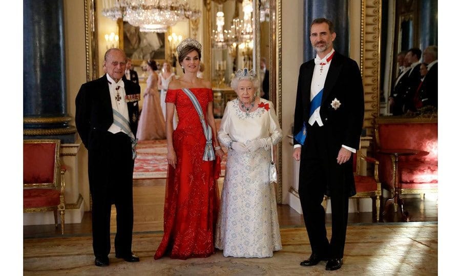 POMP AND PAGEANTRY
King Felipe VI and his wife, Queen Letizia, received a full ceremonial welcome when they arrived in London for a state visit, including a sumptuous state banquet at Buckingham Palace in their honor. Their visit marked the first by a Spanish monarch in more than 30 years!
Photo: Getty Images