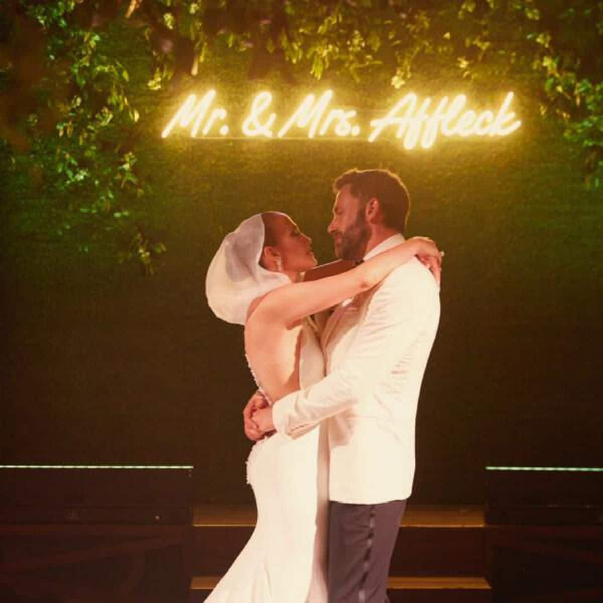 Jennifer Lopez shares more wedding photos