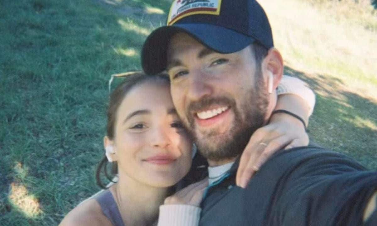 Chris Evans and Alba Baptista