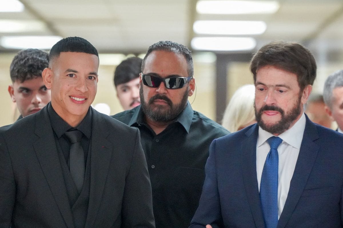 Daddy Yankee leaves the Centro Judicial de Puerto Rico on December 20, 2024 in San Juan. 