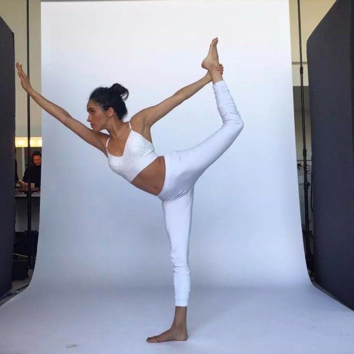 Meghan Markle yoga