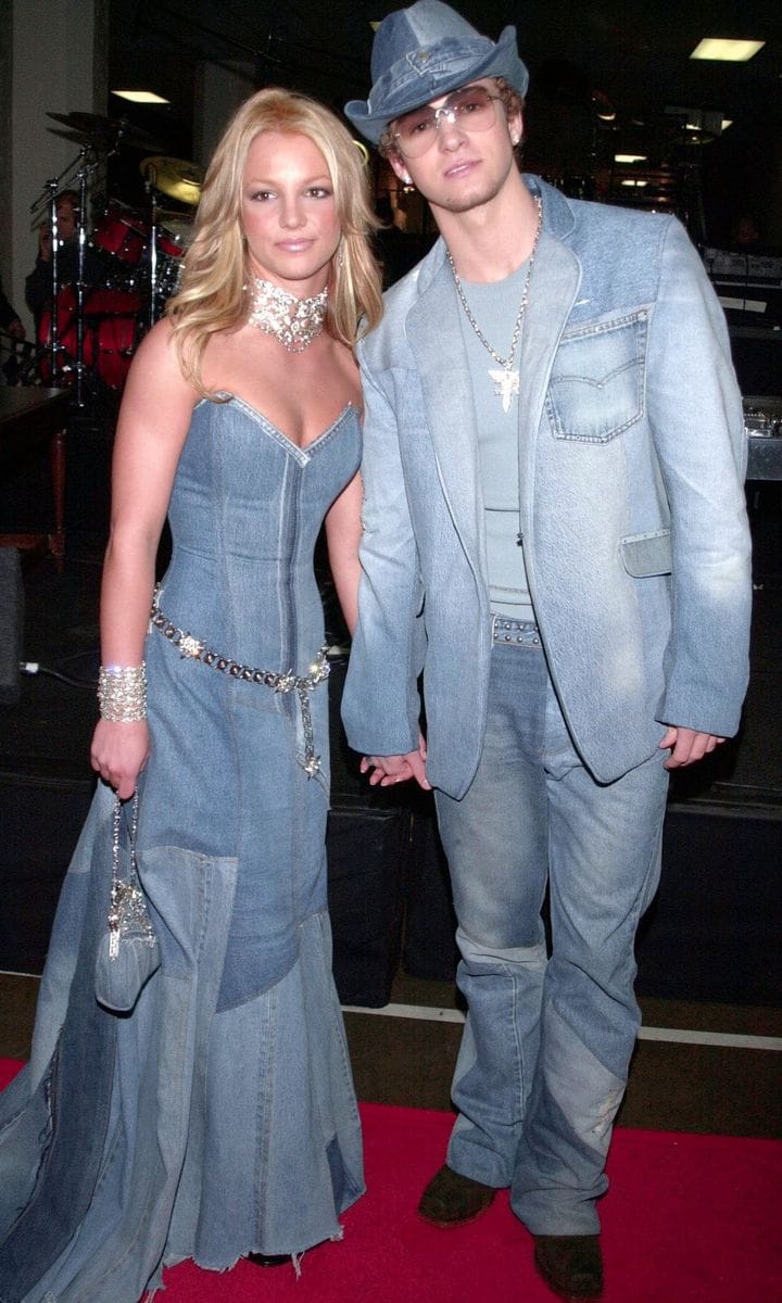 Britney Spears y Justin Timberlake con looks coordinados de denim