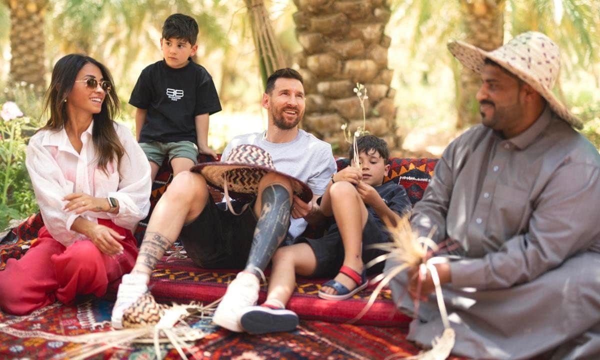 Messi y su familia en Arabia Saudí