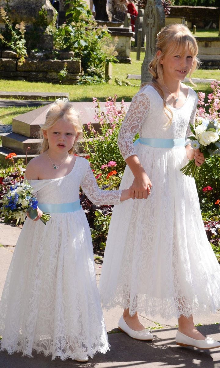 Lena and Isla served as bridesmaids at their aunt's wedding