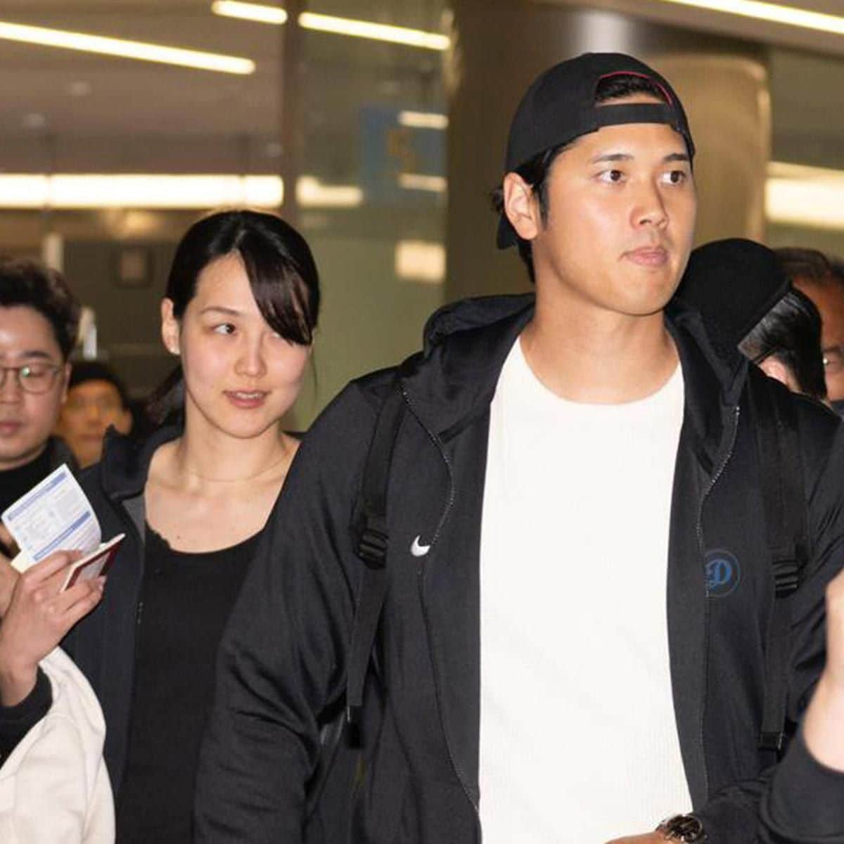 Los Angeles Dodgers Arrive In South Korea