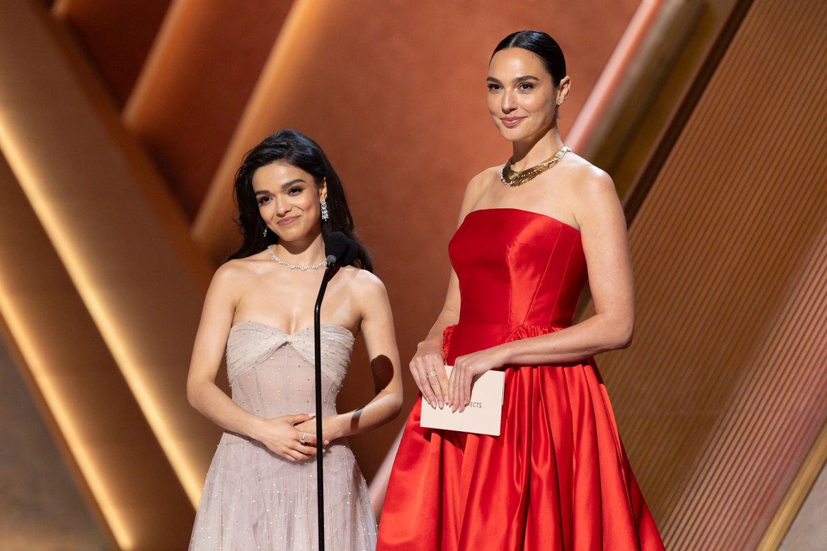 Rachel Zegler and Gal Gadot at the 2025 Oscars