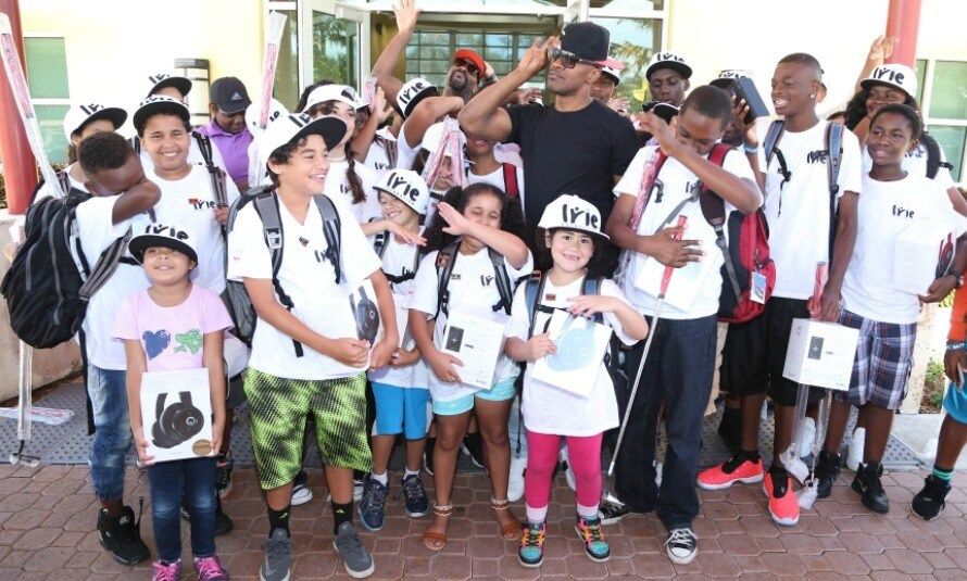 June 24: Jamie Foxx and DJ Irie had some fun with the children from the IRIE Foundation during the 12th Annual #InspIRIE Kids Golf Clinic in Miami.
<br>
Photo: Omar Vega