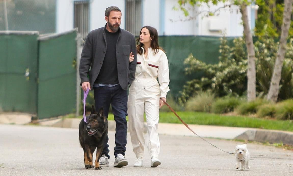 Ana de Armas and Ben Affleck