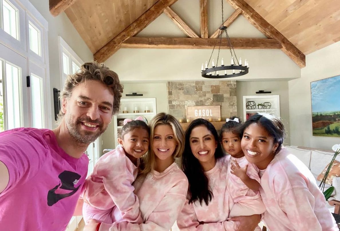 Paul and Cat Gasol with Vanessa Bryant and her daughters