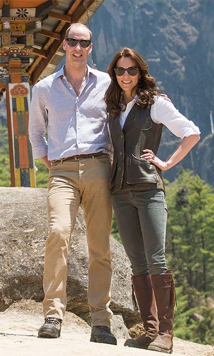 For a six-hour trek through the Bhutanese mountains, the Duchess of Cambridge opted for comfortable and easy-to-wear gear. For the grueling challenge, Kate wore jeans, a white shirt and a dark brown leather vest designed by one of her favorite outdoor British brands, Really Wild.
<br>
Photo: Getty Images