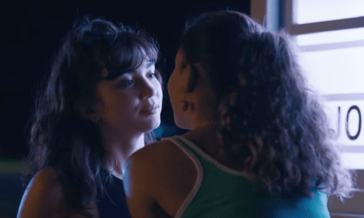 Domirican actress Isabella Ferreira stars in Hulu’s new LGBTQ friendly rom com ‘Crush’