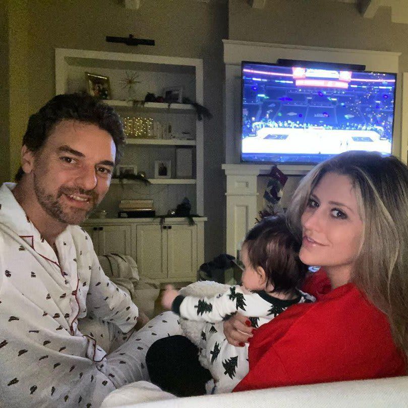 Pau Gasol, Cat McDonnell, and their baby Ellie