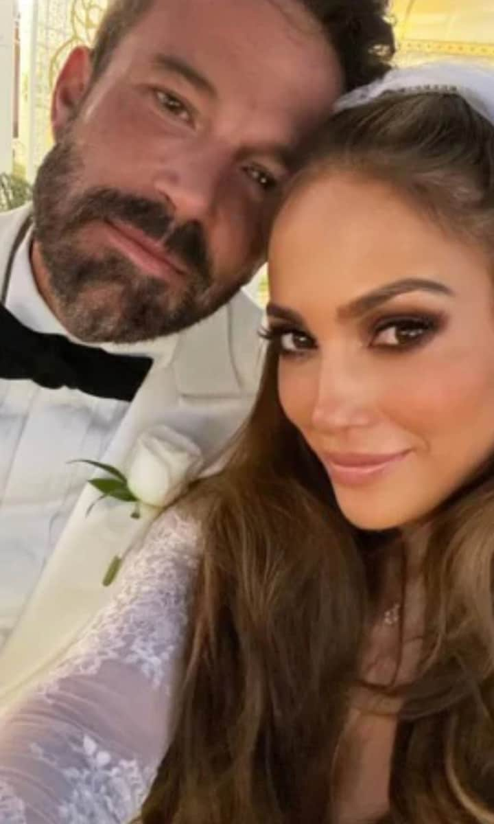 Jennifer Lopez and Ben Affleck get married in Las Vegas