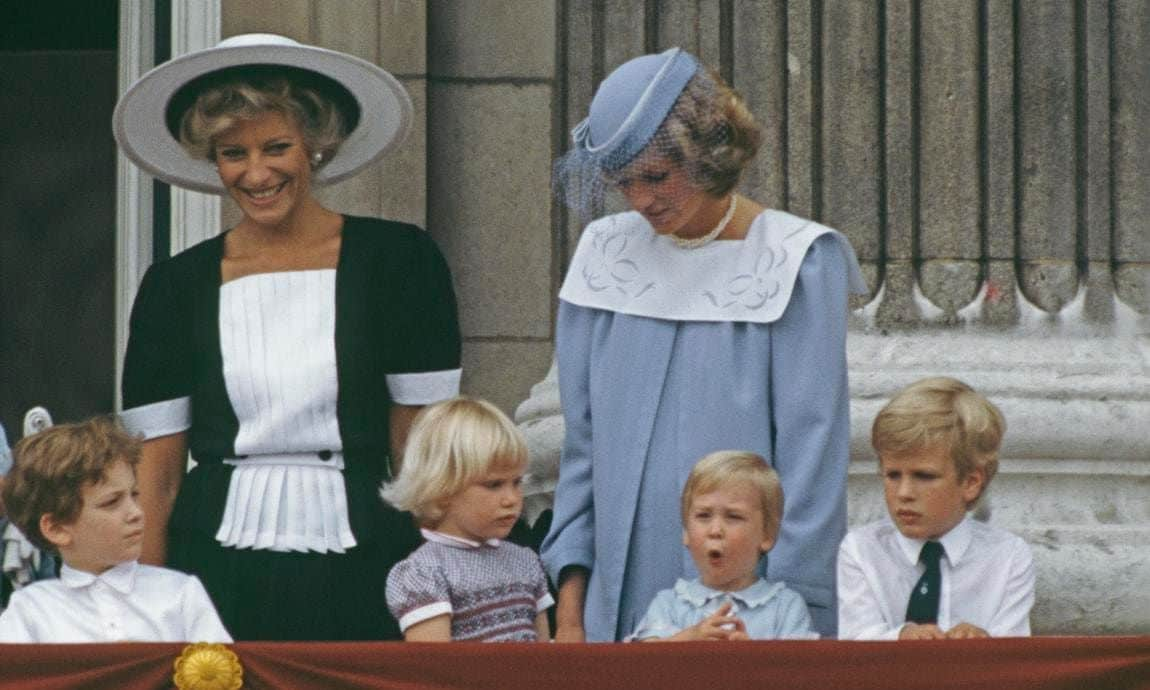 Prince William made a "wow" face while sandwiched between cousins Zara and Peter Phillips in 1984.