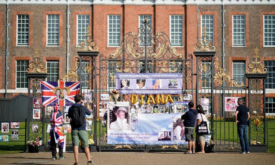 Princess Diana death tributes