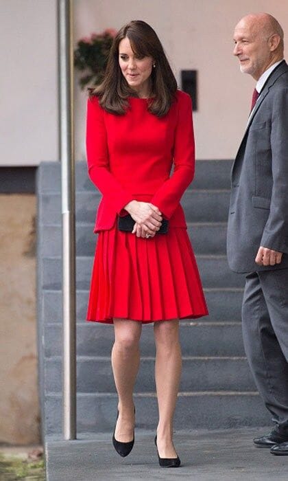 In one of her latest Alexander McQueen looks, Kate wears scarlet red - a welcome change from her more muted pieces.
<br>
Photo: Getty Images