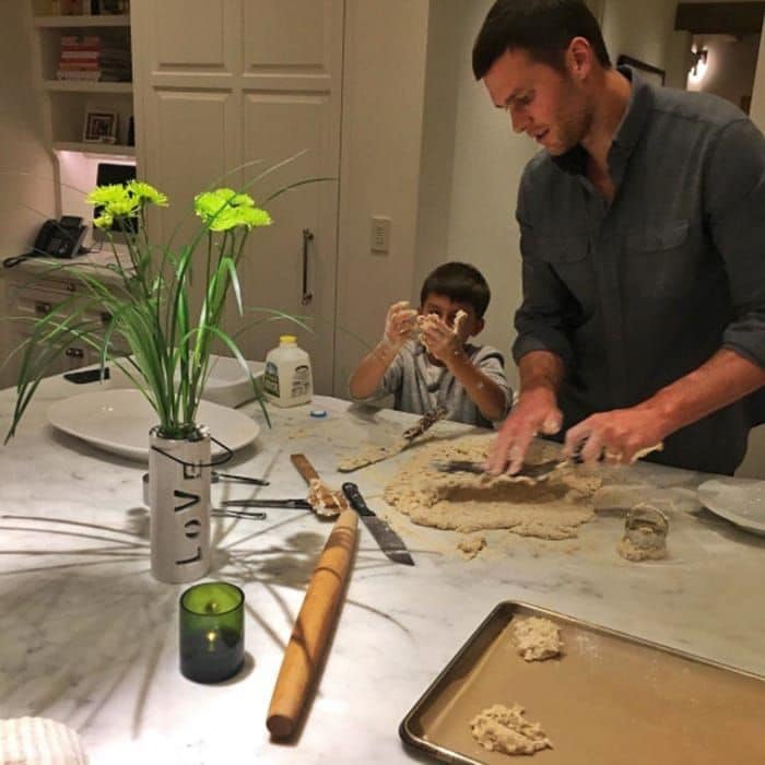 Gisele's husband Tom Brady clearly isn't afraid of getting his hand dirty.
Photo: Instagram/@gisele