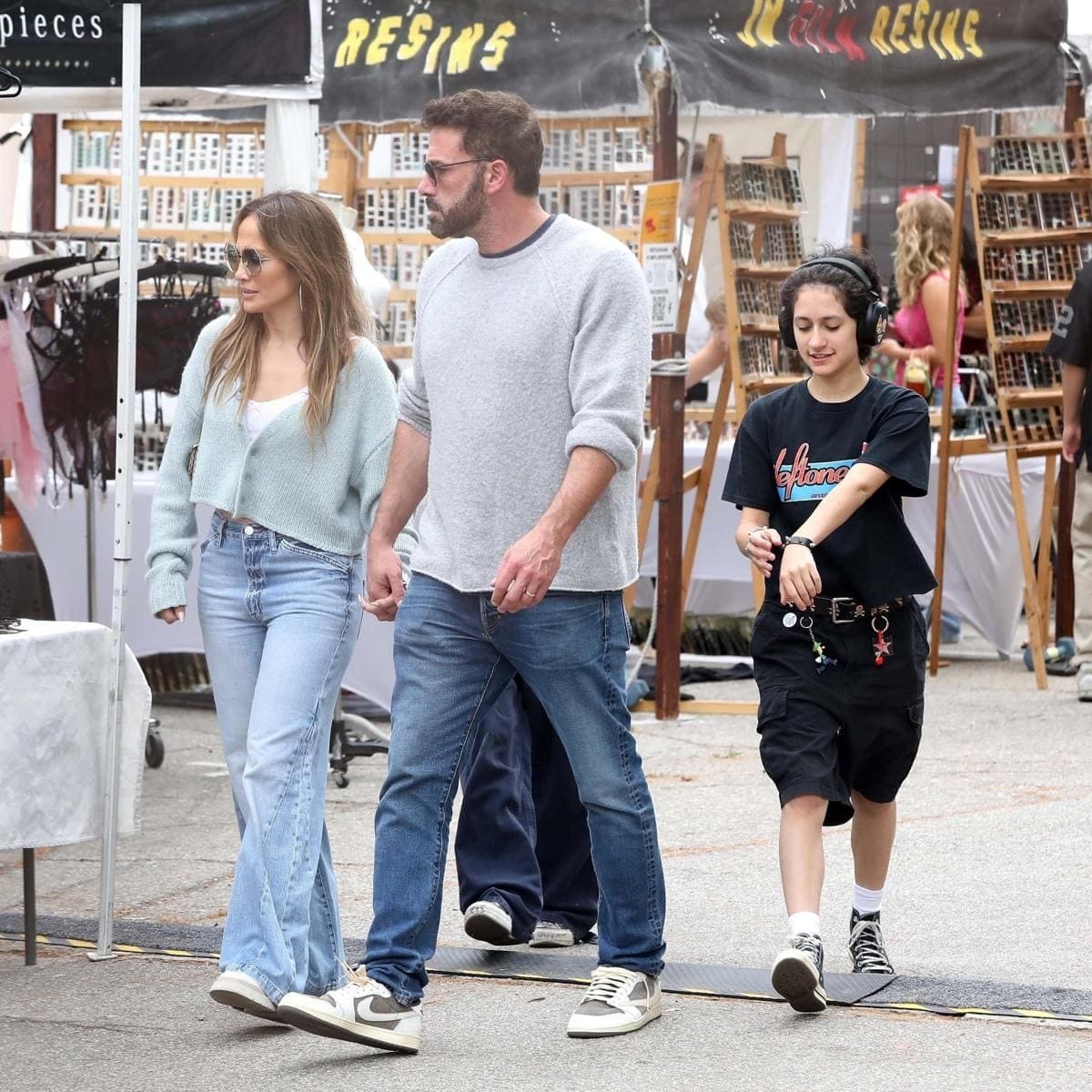 Bennifer at the flea market