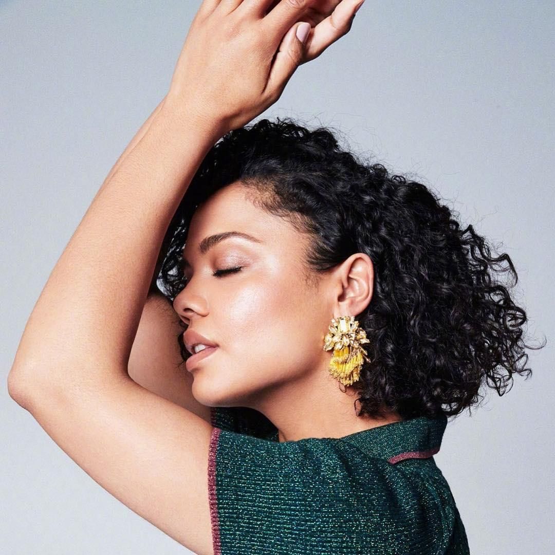 Tessa Thompson hair curly bob