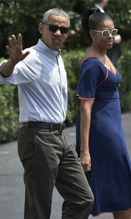 POTUS and FLOTUS looked extra cool in their sunglasses as they headed off on holiday.
<br>
Photo: Getty Images