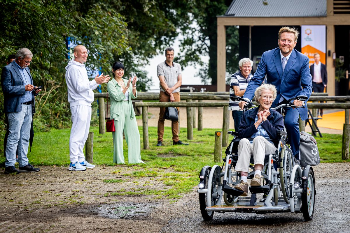 MIRNS, NETHERLANDS - SEPTEMBER 4: King Willem-Alexander of The Netherlands meets with a resident as he attends the 75th anniversary of De Zonnebloem on September 4, 2024 in Mirns, Netherlands. De Zonnebloem is committed to people with a physical disability. (Photo by Patrick van Katwijk/Getty Images)