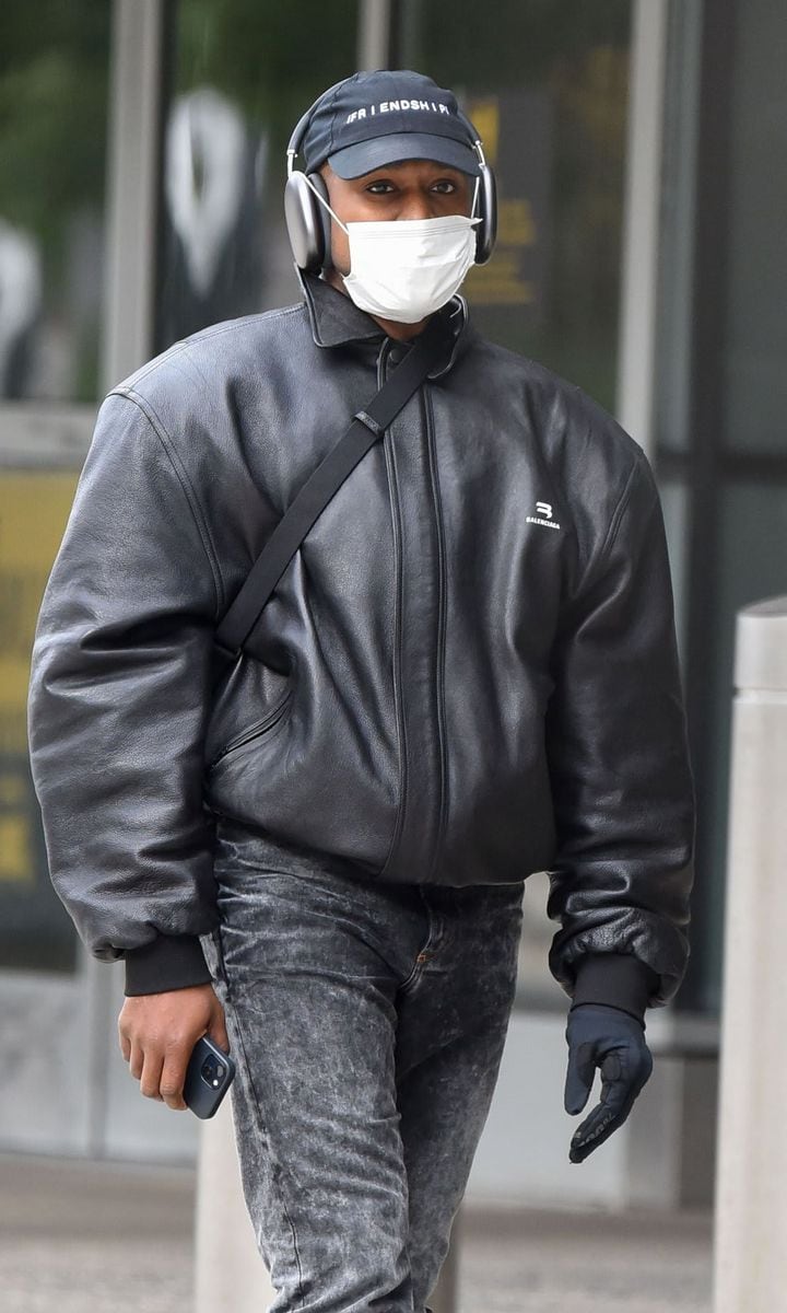 Kanye West continues his streak of weird masks during recent outing